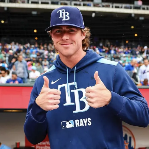 AI Paper Craft Figurine