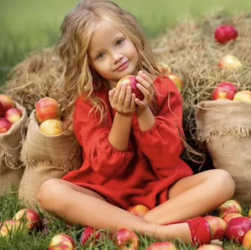 AI Paper Cutout Generator